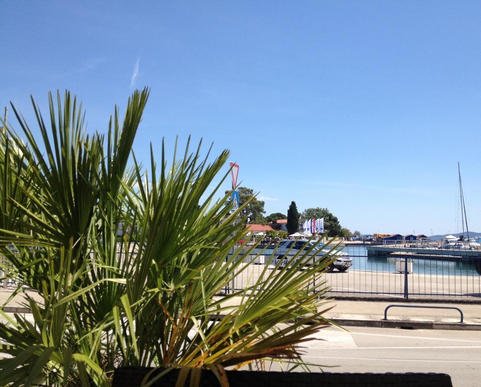 Studio Apartments With Terrace Near Sea - Angela'S Apartments Zadar Dış mekan fotoğraf